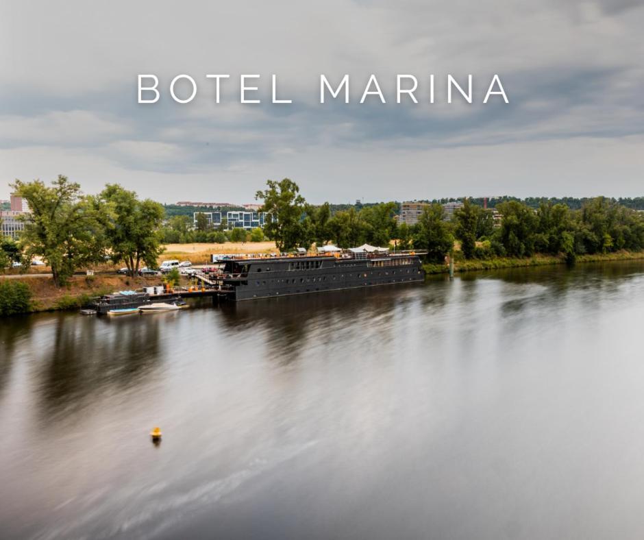 Botel Marina Praga Exterior foto